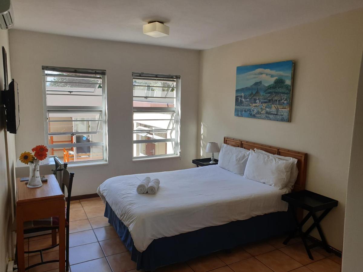 Amakaya Backpackers Travellers Accommodation Плетенбърг Бей Екстериор снимка