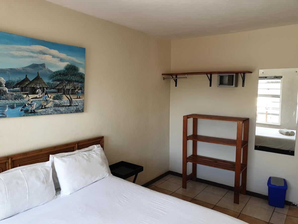 Amakaya Backpackers Travellers Accommodation Плетенбърг Бей Екстериор снимка