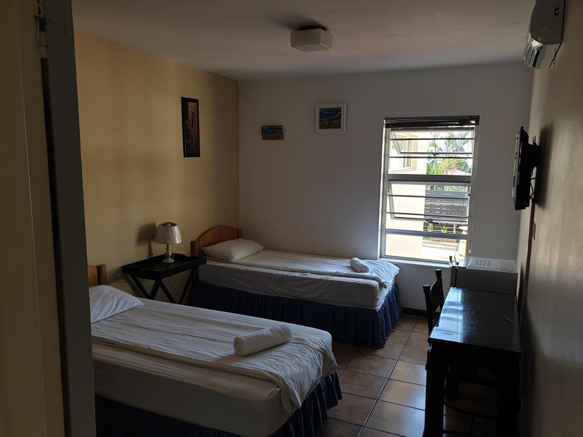 Amakaya Backpackers Travellers Accommodation Плетенбърг Бей Екстериор снимка